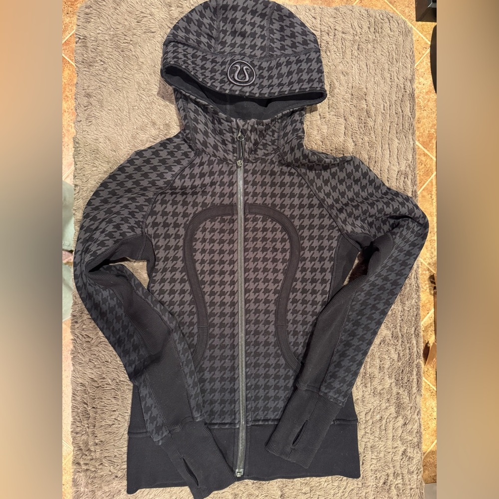 Lululemon athletica Black Houndstooth Scuba Hoodie Size 4
